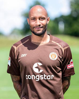 Christopher Avevor (St.Pauli) 28.06.22, Hamburg, FC St.Pauli Mediaday, Fussball, GER, Saison 2022 2023, 2. Bundesliga, Portraittermin DFL REGULATIONS PROHIBIT ANY USE OF PHOTOGRAPHS as IMAGE SEQUENCES and or QUASI-VIDEO. Â