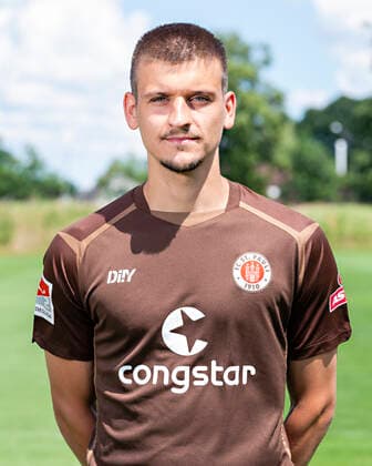 Adam Dzwigata (St.Pauli) 28.06.22, Hamburg, FC St.Pauli Mediaday, Fussball, GER, Saison 2022 2023, 2. Bundesliga, Portraittermin DFL REGULATIONS PROHIBIT ANY USE OF PHOTOGRAPHS as IMAGE SEQUENCES and or QUASI-VIDEO. Â