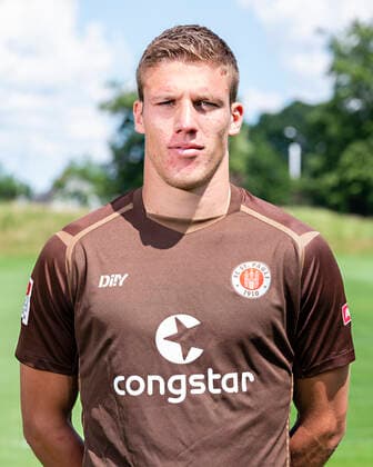 Jakov Medic (St.Pauli) 28.06.22, Hamburg, FC St.Pauli Mediaday, Fussball, GER, Saison 2022 2023, 2. Bundesliga, Portraittermin DFL REGULATIONS PROHIBIT ANY USE OF PHOTOGRAPHS as IMAGE SEQUENCES and or QUASI-VIDEO. Â