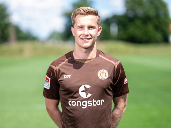 Johannes Eggestein (St.Pauli) 28.06.22, Hamburg, FC St.Pauli Mediaday, Fussball, GER, Saison 2022 2023, 2. Bundesliga, Portraittermin DFL REGULATIONS PROHIBIT ANY USE OF PHOTOGRAPHS as IMAGE SEQUENCES and or QUASI-VIDEO. Â