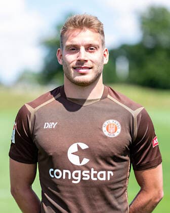 Lars Ritzka (St.Pauli) 28.06.22, Hamburg, FC St.Pauli Mediaday, Fussball, GER, Saison 2022 2023, 2. Bundesliga, Portraittermin DFL REGULATIONS PROHIBIT ANY USE OF PHOTOGRAPHS as IMAGE SEQUENCES and or QUASI-VIDEO. Â