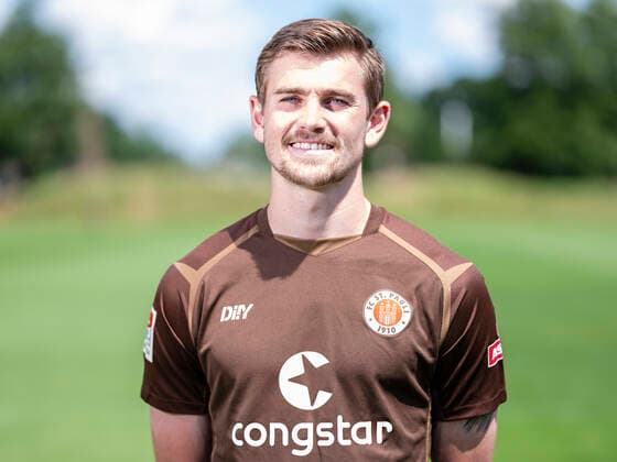 Connor Metcalfe (St.Pauli) 28.06.22, Hamburg, FC St.Pauli Mediaday, Fussball, GER, Saison 2022 2023, 2. Bundesliga, Portraittermin DFL REGULATIONS PROHIBIT ANY USE OF PHOTOGRAPHS as IMAGE SEQUENCES and or QUASI-VIDEO. Â