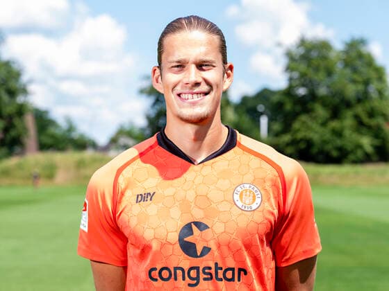 TW Dennis Smarsch (St.Pauli) 28.06.22, Hamburg, FC St.Pauli Mediaday, Fussball, GER, Saison 2022 2023, 2. Bundesliga, Portraittermin DFL REGULATIONS PROHIBIT ANY USE OF PHOTOGRAPHS as IMAGE SEQUENCES and or QUASI-VIDEO. Â
