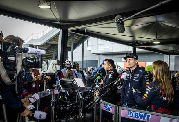NORTHAMPTON - Max Verstappen (Oracle Red Bull Racing) speaks to the press at the Silverstone circuit in the run-up to the Grand Prix of Great Britain. REMKO DE WAAL Event Name: F1 Grand Prix of Great Britain - Previews 2022 xVIxANPxSportx xxANPxRemkoxdexWaalxIVx