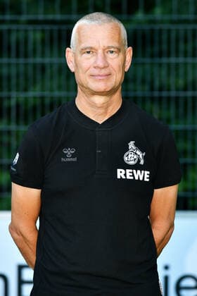 Busfahrer Michael Liebetrut, ; 1. FC Köln; 1.BL, Porträttermin 2022 2023