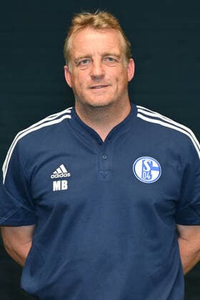 Co Trainer Mike Büskens; FC Schalke 04; 1.BL, Porträttermin 2022 2023 Gelsenkirchen Nordrhein-Westfalen Deutschland
