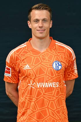 Torwart Alexander Schwolow; FC Schalke 04; 1.BL, Porträttermin 2022 2023 Gelsenkirchen Nordrhein-Westfalen Deutschland