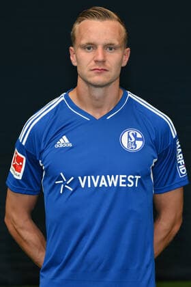 Marius Lode; FC Schalke 04; 1.BL, Porträttermin 2022 2023 Gelsenkirchen Nordrhein-Westfalen Deutschland