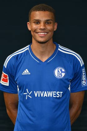 Malick Thiaw; FC Schalke 04; 1.BL, Porträttermin 2022 2023 Gelsenkirchen Nordrhein-Westfalen Deutschland