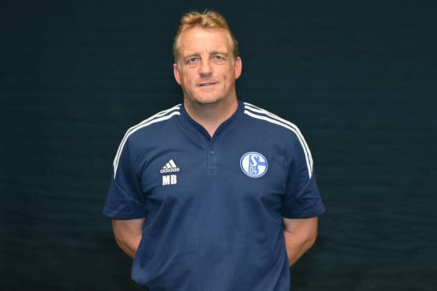 Co Trainer Mike Büskens; FC Schalke 04; 1.BL, Porträttermin 2022 2023 Gelsenkirchen Nordrhein-Westfalen Deutschland