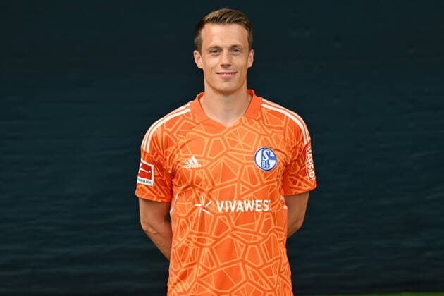 Torwart Alexander Schwolow; FC Schalke 04; 1.BL, Porträttermin 2022 2023 Gelsenkirchen Nordrhein-Westfalen Deutschland