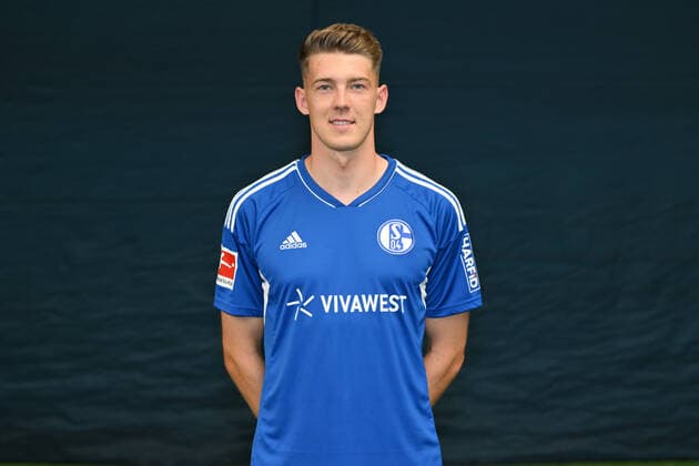 Florian Flick; FC Schalke 04; 1.BL, Porträttermin 2022 2023 Gelsenkirchen Nordrhein-Westfalen Deutschland