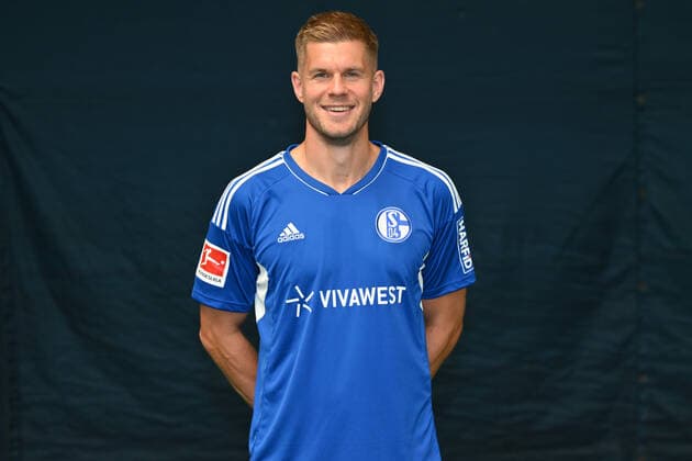Simon Terodde; FC Schalke 04; 1.BL, Porträttermin 2022 2023 Gelsenkirchen Nordrhein-Westfalen Deutschland