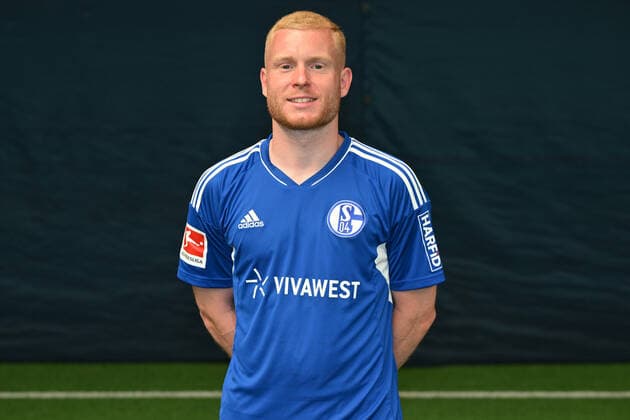 Florent Mollet; FC Schalke 04; 1.BL, Porträttermin 2022 2023 Gelsenkirchen Nordrhein-Westfalen Deutschland