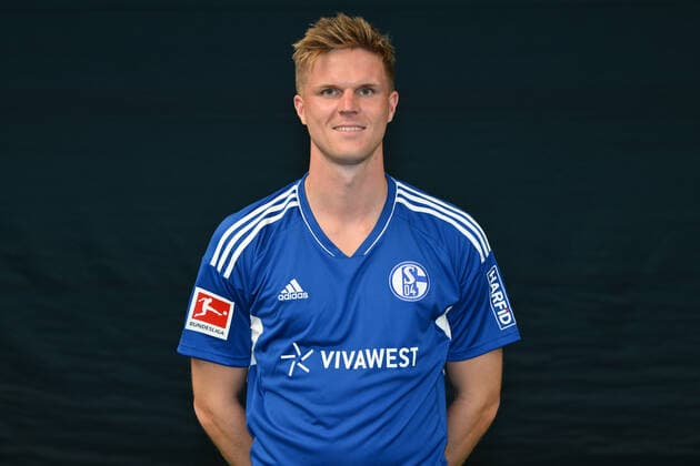 Marius Bülter; FC Schalke 04; 1.BL, Porträttermin 2022 2023 Gelsenkirchen Nordrhein-Westfalen Deutschland