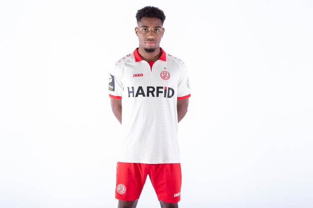 30.06.2022 ,Rot-Weiss Essen, Porträttermin, Vorstellung, Präsentation, Pressetermin 2022 2023, 3.Liga Aurel Loubongo ( Rot-Weiss Essen )