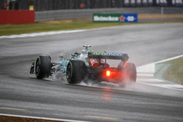 05 VETTEL Sebastian (ger), Aston Martin F1 Team AMR22, action during the Formula 1 Lenovo British Grand Prix 2022, 10th round of the 2022 FIA Formula One World Championship, WM, Weltmeisterschaft on the Silverstone Circuit, from July 1 to 3, 2022 in Silverstone, United Kingdom - F1 - BRITISH GRAND PRIX 2022 DPPI Panoramic  00122024__B3_6838