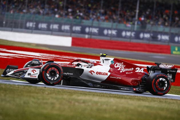24 ZHOU Guanyu (chi), Alfa Romeo F1 Team ORLEN C42, action during the Formula 1 Lenovo British Grand Prix 2022, 10th round of the 2022 FIA Formula One World Championship, WM, Weltmeisterschaft on the Silverstone Circuit, from July 1 to 3, 2022 in Silverstone, United Kingdom - F1 - BRITISH GRAND PRIX 2022 DPPI Panoramic  00122024__B3_7068