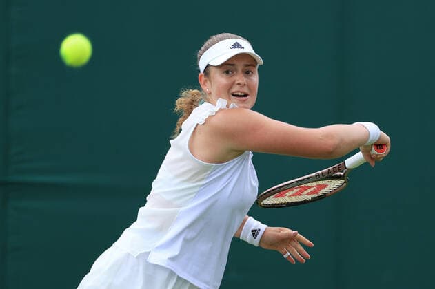 Tennis - Wimbledon (Day 5) 1st July 2022 - Tennis - Wimbledon (Day 5) - Jelena Ostapenko (LAT) in action against Irina-Camelia Begu (ROU) during their Ladies Singles 3rd Round match - Photo: Simon Stacpoole Offside. London UK Copyright: xSimonxStacpoolexOffside