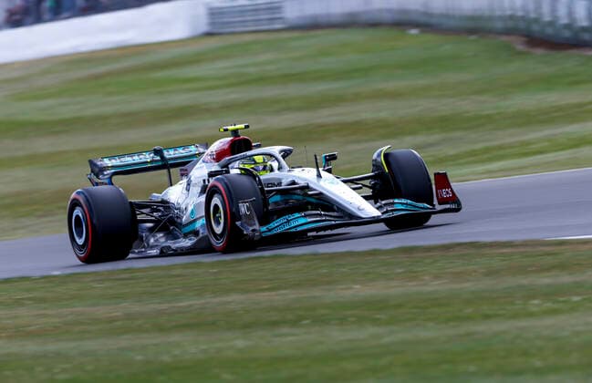 44 Lewis Hamilton (GBR, Mercedes-AMG Petronas F1 Team), F1 Grand Prix of Great Britain at Silverstone Circuit on July 1, 2022 in Silverstone, United Kingdom. (Photo by HOCH ZWEI) Silverstone United Kingdom