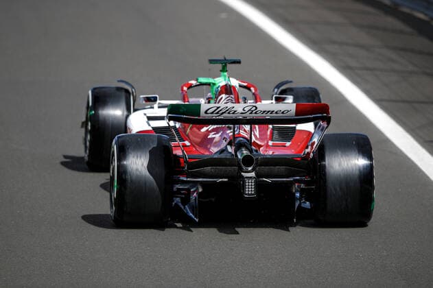77 BOTTAS Valtteri (fin), Alfa Romeo F1 Team ORLEN C42, action during the Formula 1 Lenovo British Grand Prix 2022, 10th round of the 2022 FIA Formula One World Championship, WM, Weltmeisterschaft on the Silverstone Circuit, from July 1 to 3, 2022 in Silverstone, United Kingdom - F1 - BRITISH GRAND PRIX 2022 DPPI Panoramic  _B3_7241