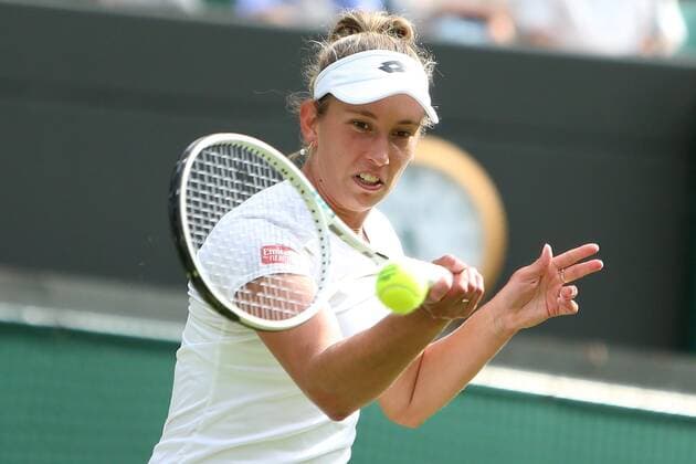 Great Britain, London, All England Lawn Tennis Club, The Championships Wimbledon 2022 - DAY 5- 01 07 2022 Belgian player Elise Mertens (BEL) pictured during her third round against Angelique Kerber (GER) in London , All England Lawn Tennis Club at The Championships Wimbledon 2022 The Championships Wimbledon 2022- DAY 5- 01 07 2022 PhotoNews Panoramic 