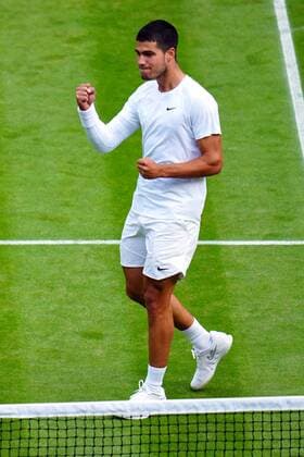 Mandatory Credit: Photo by Javier Garcia Shutterstock (13012399fm) Carlos Alcaraz celebrates victory in his third round match Wimbledon Tennis Championships, Day 5, The All England Lawn Tennis and Croquet Club, London, UK - 01 Jul 2022 Wimbledon Tennis Championships, Day 5, The All England Lawn Tennis and Croquet Club, London, UK - 01 Jul 2022  Copyright: xJavierxGarcia Shutterstockx 13012399fm