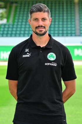 30.06.2022 - SpVgg Greuther Fürth ( Kleeblatt Spielvereinigung ) - 2. Fussball Bundesliga - Saison 2022 2023 - Fototermin Porträttermin Vorstellung Präsentation Pressetermin - - Stefan Kleineheismann (Co-Trainer SpVgg Greuther Fürth ) Einzelbild Einzelfoto Portrait Porträt Kopfbild