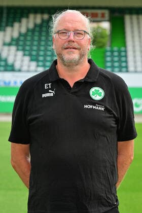 30.06.2022 - SpVgg Greuther Fürth ( Kleeblatt Spielvereinigung ) - 2. Fussball Bundesliga - Saison 2022 2023 - Fototermin Porträttermin Vorstellung Präsentation Pressetermin - - Dr. Ekkehardt Templer ( Mannschaftsarzt SpVgg Greuther Fürth ) Einzelbild Einzelfoto Portrait Porträt Kopfbild