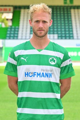 30.06.2022 - SpVgg Greuther Fürth ( Kleeblatt Spielvereinigung ) - 2. Fussball Bundesliga - Saison 2022 2023 - Fototermin Porträttermin Vorstellung Präsentation Pressetermin - - Sebastian Griesbeck (22, SpVgg Greuther Fürth ) Einzelbild Einzelfoto Portrait Porträt Kopfbild