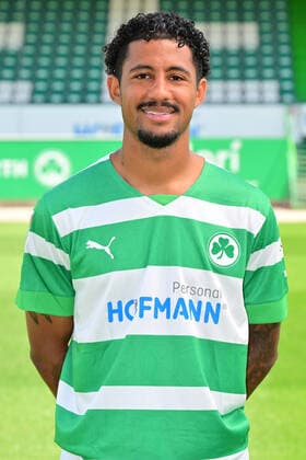 30.06.2022 - SpVgg Greuther Fürth ( Kleeblatt Spielvereinigung ) - 2. Fussball Bundesliga - Saison 2022 2023 - Fototermin Porträttermin Vorstellung Präsentation Pressetermin - - Jeremy Dudziak (28, SpVgg Greuther Fürth ) Einzelbild Einzelfoto Portrait Porträt Kopfbild