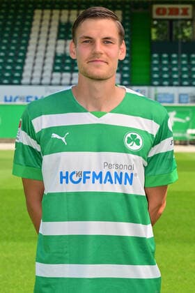 30.06.2022 - SpVgg Greuther Fürth ( Kleeblatt Spielvereinigung ) - 2. Fussball Bundesliga - Saison 2022 2023 - Fototermin Porträttermin Vorstellung Präsentation Pressetermin - - Max Christiansen (13, SpVgg Greuther Fürth ) Einzelbild Einzelfoto Portrait Porträt Kopfbild