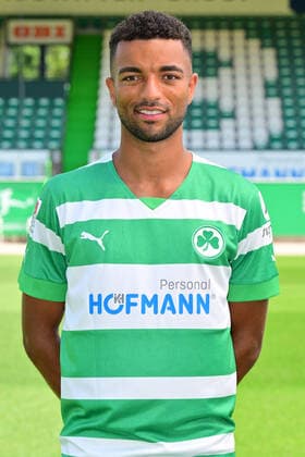 30.06.2022 - SpVgg Greuther Fürth ( Kleeblatt Spielvereinigung ) - 2. Fussball Bundesliga - Saison 2022 2023 - Fototermin Porträttermin Vorstellung Präsentation Pressetermin - - Timothy Tillman (21, SpVgg Greuther Fürth ) Einzelbild Einzelfoto Portrait Porträt Kopfbild