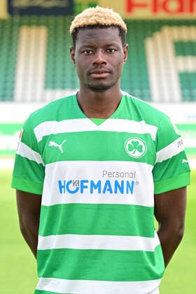 30.06.2022 - SpVgg Greuther Fürth ( Kleeblatt Spielvereinigung ) - 2. Fussball Bundesliga - Saison 2022 2023 - Fototermin Porträttermin Vorstellung Präsentation Pressetermin - - Ragnar Ache (39, SpVgg Greuther Fürth ) Einzelbild Einzelfoto Portrait Porträt Kopfbild