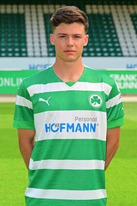 30.06.2022 - SpVgg Greuther Fürth ( Kleeblatt Spielvereinigung ) - 2. Fussball Bundesliga - Saison 2022 2023 - Fototermin Porträttermin Vorstellung Präsentation Pressetermin - - Sidney Raebiger (6, SpVgg Greuther Fürth ) Einzelbild Einzelfoto Portrait Porträt Kopfbild