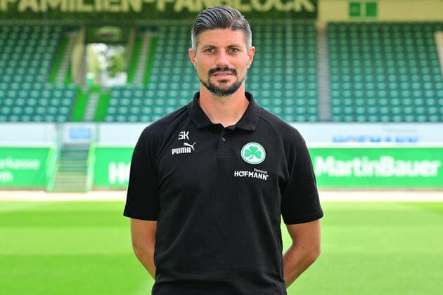 30.06.2022 - SpVgg Greuther Fürth ( Kleeblatt Spielvereinigung ) - 2. Fussball Bundesliga - Saison 2022 2023 - Fototermin Porträttermin Vorstellung Präsentation Pressetermin - - Stefan Kleineheismann (Co-Trainer SpVgg Greuther Fürth ) Einzelbild Einzelfoto Portrait Porträt Kopfbild