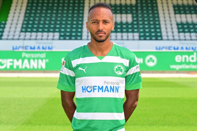 30.06.2022 - SpVgg Greuther Fürth ( Kleeblatt Spielvereinigung ) - 2. Fussball Bundesliga - Saison 2022 2023 - Fototermin Porträttermin Vorstellung Präsentation Pressetermin - - Julian Green (37, SpVgg Greuther Fürth ) Einzelbild Einzelfoto Portrait Porträt Kopfbild