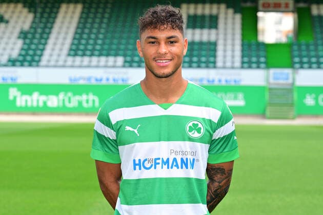 30.06.2022 - SpVgg Greuther Fürth ( Kleeblatt Spielvereinigung ) - 2. Fussball Bundesliga - Saison 2022 2023 - Fototermin Porträttermin Vorstellung Präsentation Pressetermin - - Armindo Sieb (30, SpVgg Greuther Fürth ) Einzelbild Einzelfoto Portrait Porträt Kopfbild