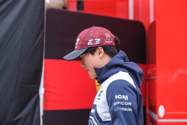 Yuki Tsunoda (Scuderia AlphaTauri 22) im Paddock, Großer Preis von Großbritannien, Silverstone, Motorsport, Formel 1, Großer Preis von Großbritannien, Silverstone, Motorsport, Formel 1, Foto: Knab Eibner Towcester Copyright: xEibner-Pressefotox