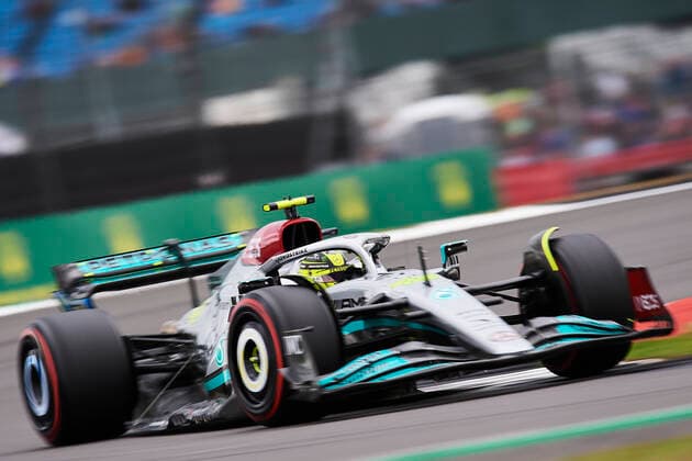 F1 Grand Prix of Great Britain - Qualifying Lewis Hamilton of Great Britain driving the (44) Mercedes AMG Petronas F1 Team Mercedes W13 during qualifying ahead of the F1 Grand Prix of Great Britain at Silverstone on July 2, 2022 in Northampton, United Kingdom. Northampton England  Copyright: xJosexBretonx originalFilename:breton-f1grandp220702_nprZ2.jpg
