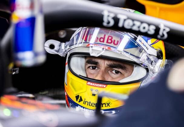 SILVERSTONE - Sergio Perez (Oracle Red Bull Racing) during the 3rd free practice session ahead of the F1 Grand Prix of Great Britain at Silverstone on July 2, 2022 in Silverstone, England. REMKO DE WAAL F1 Grand Prix of Great Britain - Practice 3 2022 xVIxANPxSportx xxANPxIVx