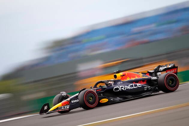 F1 Grand Prix of Great Britain - Qualifying Max Verstappen of the Netherlands driving the (1) Oracle Red Bull Racing RB18 Honda during qualifying ahead of the F1 Grand Prix of Great Britain at Silverstone on July 2, 2022 in Northampton, United Kingdom. Northampton England  Copyright: xJosexBretonx originalFilename:breton-f1grandp220702_npIsL.jpg