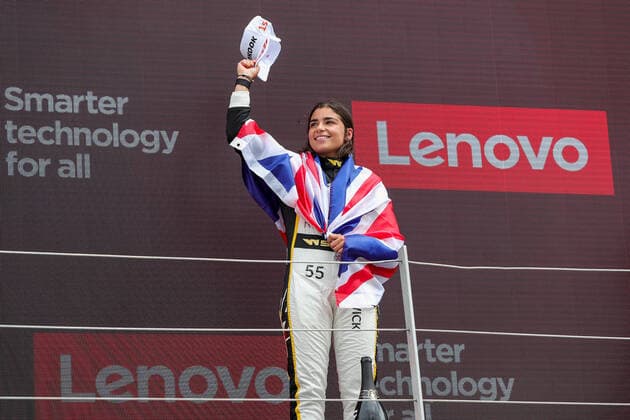 FORMULA 1 LENOVO BRITISH GRAND PRIX 2022, 02 2022 Jamie Chadwick celebrates winning the W Series during the FORMULA 1 LENOVO BRITISH GRAND PRIX at Silverstone Circuit, Silverstone, United Kingdom on 2 July 2022 Editorial Use Only Copyright: xPhilxDuncanx ESM-0555-0002