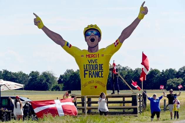 Sport Themen der Woche KW26 NYBORG, DENMARK - JULY 02 : Memoriam for Sorensen Chris Anker during stage 2 of the 109th edition of the 2022 Tour de France cycling race, a stage of 199 kms with start in Roskilde and finish in Nyborg on July 02, 2022 in Nyborg, Denmark, 02 07 2022 ( Motordriver Kenny Verfaillie - Tour de France 2022 - Stage 02 PhotoNews Panoramic 