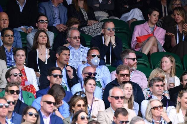 Mandatory Credit: Photo by James Veysey Shutterstock (13012407w) A lone face mask wearer on Centre Court Wimbledon Tennis Championships, Day 6, The All England Lawn Tennis and Croquet Club, London, UK - 02 Jul 2022 Wimbledon Tennis Championships, Day 6, The All England Lawn Tennis and Croquet Club, London, UK - 02 Jul 2022  Copyright: xJamesxVeysey Shutterstockx 13012407w