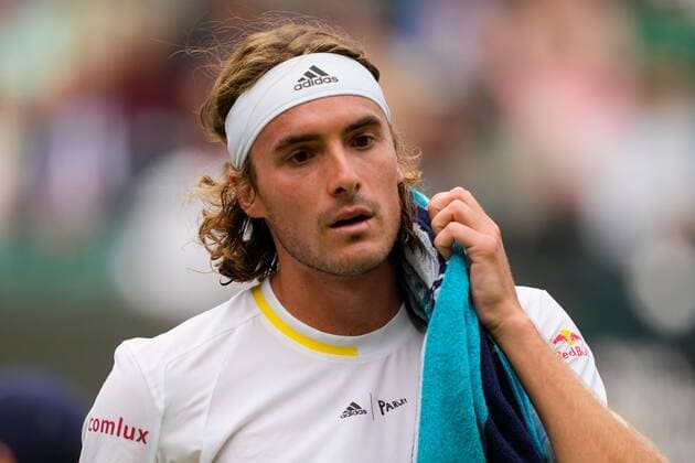 Mandatory Credit: Photo by Dave Shopland Shutterstock (13012402hz) Stefanos Tsitsipas during his third round match Wimbledon Tennis Championships, Day 6, The All England Lawn Tennis and Croquet Club, London, UK - 02 Jul 2022 Wimbledon Tennis Championships, Day 6, The All England Lawn Tennis and Croquet Club, London, UK - 02 Jul 2022  Copyright: xDavexShopland Shutterstockx 13012402hz