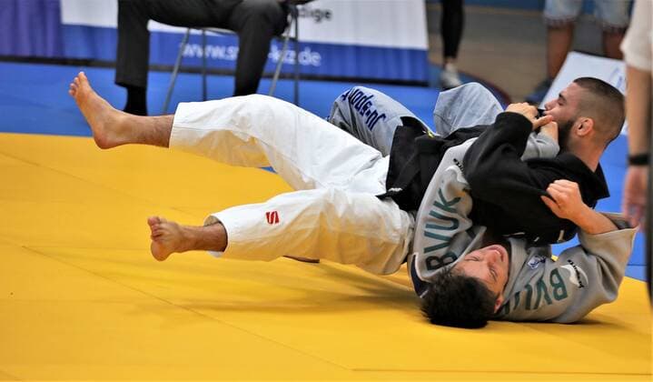 02.07.2022 Offenbach 1. Judo-Bundesliga 2022 Männer 1. JC Samurai Offenbach gegen TV 1848Erlangen Athanasios Mylonelis (Samurai) gegen David Lim (TV 1848 Erlangen )