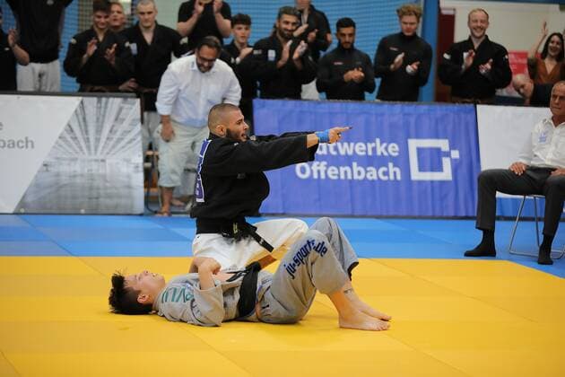 02.07.2022 Offenbach 1. Judo-Bundesliga 2022 Männer 1. JC Samurai Offenbach gegen TV 1848Erlangen Athanasios Mylonelis (Samurai) gegen David Lim (TV 1848 Erlangen )