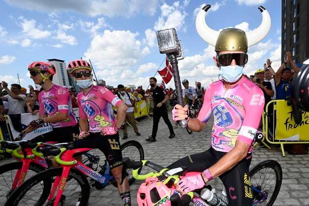 Sport Themen der Woche KW26 SONDERBORG, DENMARK - JULY 03 : Uran Rigoberto (COL) of EF Education-EasyPost during stage 3 of the 109th edition of the 2022 Tour de France cycling race, a stage of 182 kms with start in Vejle and finish in Sonderborg on July 03, 2022 in Sonderborg, Denmark, 3 07 2022 ( Motordriver Kenny Verfaillie - Tour de France 2022 - Stage 03 PhotoNews Panoramic 