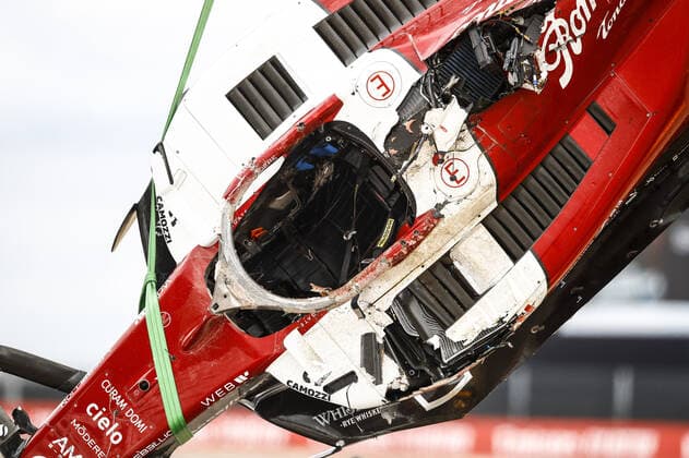 ZHOU Guanyu (chi), Alfa Romeo F1 Team ORLEN C42, portrait crash, accident, during the Formula 1 Lenovo British Grand Prix 2022, 10th round of the 2022 FIA Formula One World Championship, WM, Weltmeisterschaft on the Silverstone Circuit, from July 1 to 3, 2022 in Silverstone, United Kingdom - F1 - BRITISH GRAND PRIX 2022 - RACE DPPI Panoramic _B3_9154